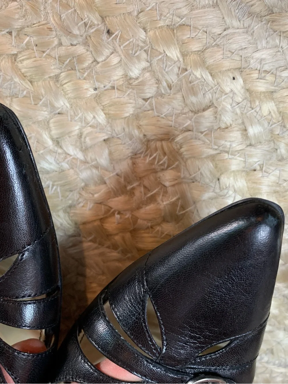 Anne Klein Black Pointed-Toe Cutout Leather Heels